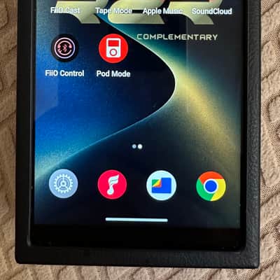 FiiO M33 R2R Portable HiFi Music Player, Snapdragon 680, 8GB RAM + 128GB Storage, True R2R DAC, XMOS XU316 USB Audio, 1100mW Balanced Output, AUTO EQ, 5.5” Full HD Display (Vintage Gold) image 3