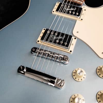 Fender Limited Edition Troublemaker Telecaster Deluxe in Ice Blue Metallic image 5