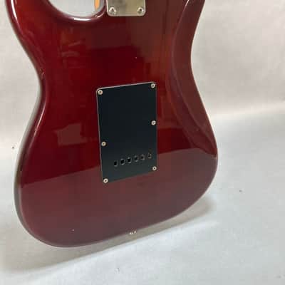 Squier Classic Vibe '70s Stratocaster HSS Electric Guitar - Walnut image 16
