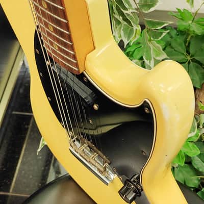 Fender Musicmaster Vintage Electric Guitar with Rosewood Fretboard 1976 - Olympic White image 9