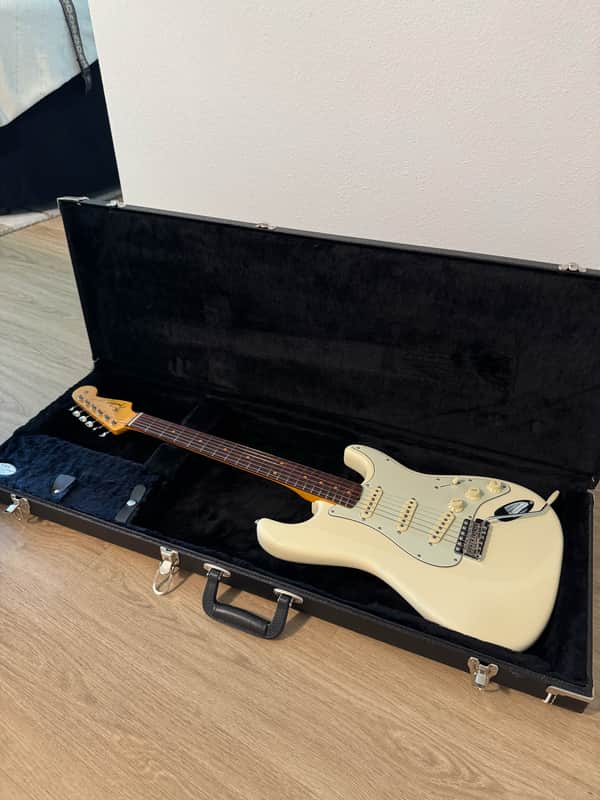 Fender American Vintage II '61 Stratocaster Olympic White + professional setup and re-fret ($500+ worth)