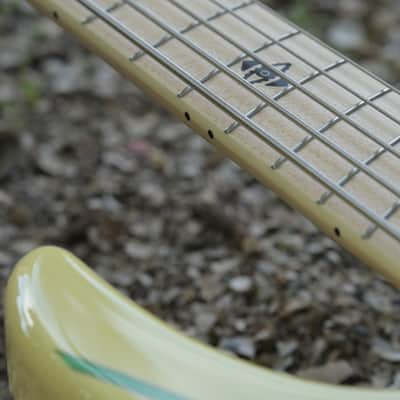Dingwall John Taylor Signature 5-string - Primrose image 14