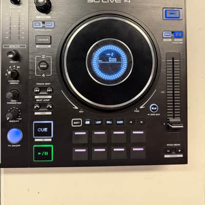 Denon SC LIVE 4 Standalone 4-Deck DJ System 2022 - Present - Black image 2