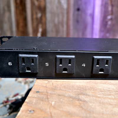 Pyle PDBC50 19" Rackmount Power Supply image 8