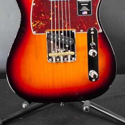 Fender American Professional II Telecaster®, Rosewood Fingerboard, 3-Color Sunburst image 1