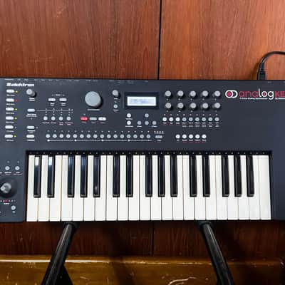 Elektron Analog Keys 37-Key 4-Voice Analog Synthesizer w/ box