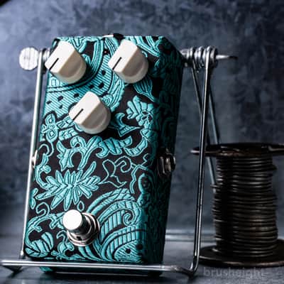 Sumo Stomp Long Tail #873 Professional Overdrive Klone Gold w/ Box