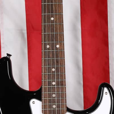 Squier Affinity Stratocaster Pack with Mustang Micro Amp - Black image 5