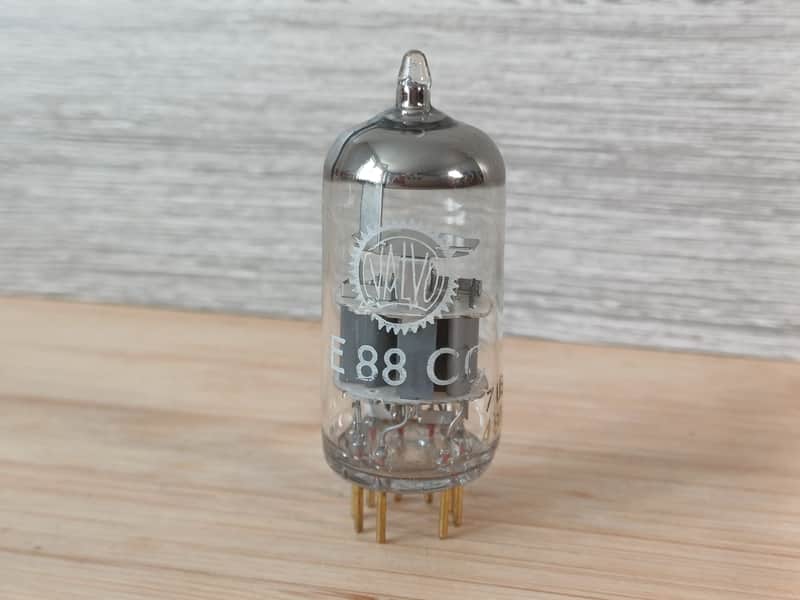 Superb NOS 1968 PHILIPS AMPEREX e88cc 6922  like CV2492 ecc88 6dj8 CCA Valvo print perfectly balanced and very strong, gold pins best audio tube, for EMI redd 47 Bild 1