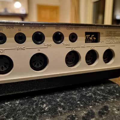 Korg SQD-1 Digital Multichannel Midi Sequencer + Roland Quick Disk image 2