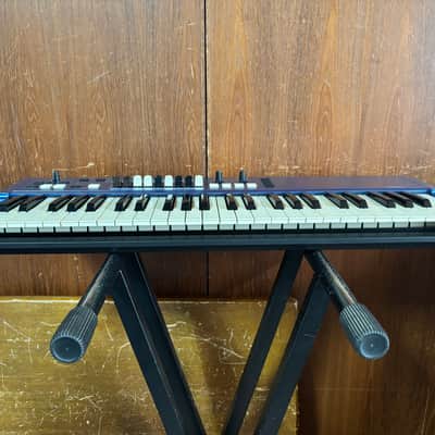 Hammond M-Solo Portable Organ - Blue w/ gig bag image 4