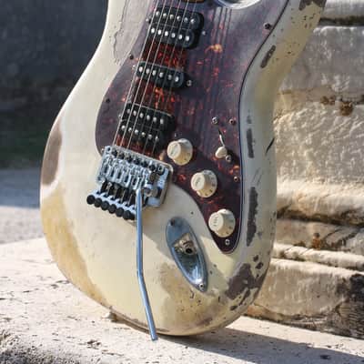 Handyman Mick Mars Stratocaster "The Dirt" 2019 Vintage white image 8