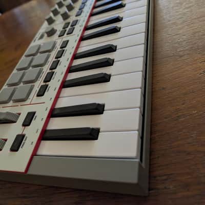 Akai AKAI Professional MPK Mini IV Gray 2026 image 3