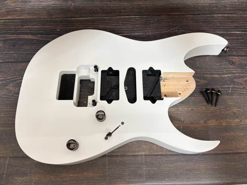 2016 Ibanez Prestige RG2570MZA Body White Pearl Metallic Made in Japan image 1