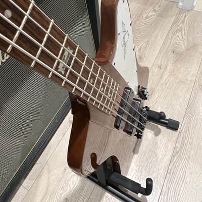 Gibson Thunderbird Walnut with original hard shell case  - 2014 - Gorgeous image 4
