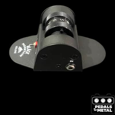 Black Mountain Volume - Black - X18832 image 4