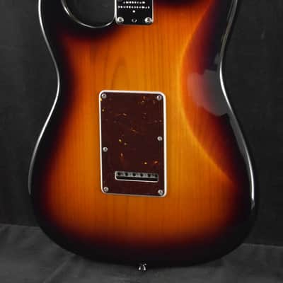 Fender American Professional II Stratocaster 3-Color Sunburst Rosewood Fingerboard image 7
