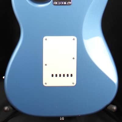 Squier Classic Vibe 60's Stratocaster Laurel Fretboard Electric Guitar Lake Placid Blue 6lbs 13oz image 3