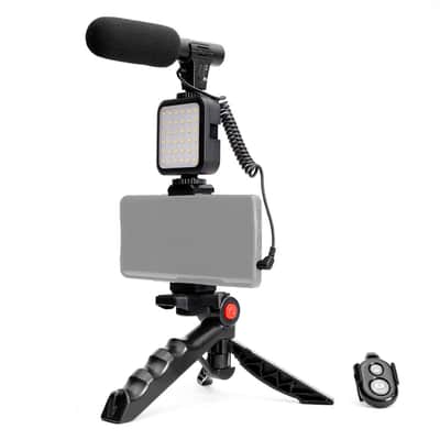 Savage Mobile Vlogging Kit with Microphone, Light and Adaptable Stand image 4