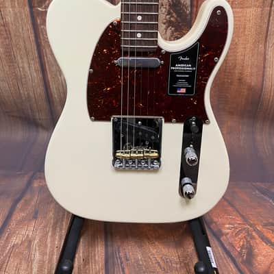 Fender American Professional II Telecaster - Olympic White image 2