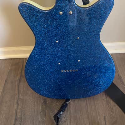 Danelectro 12 string 1997 - Blue sparkle image 2