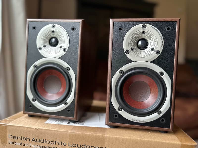DALI Spektor 1 Hi-Fi Bookshelf Speakers - Walnut | Reverb