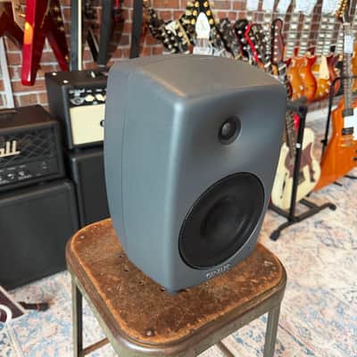 Used Genelec 8040B 6.5" Powered Studio Monitor image 2