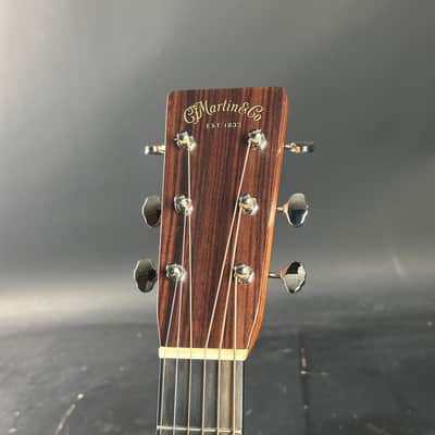 Martin Standard Series 000-28 2025 Left Handed - Present Natural image 5