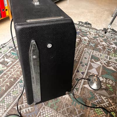 Fender '65 Twin Reverb Reissue 85-Watt 2x12" Guitar Combo 1991 - Present - Black image 2