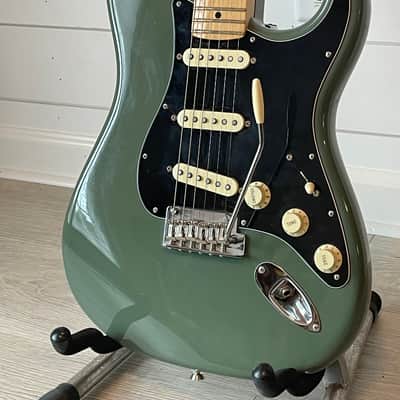 Fender Stratocaster 2015-2017 - Olive image 20