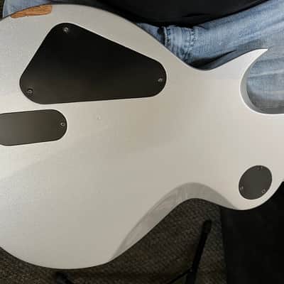 ESP LTD Deluxe 2010 - Silver burst image 19