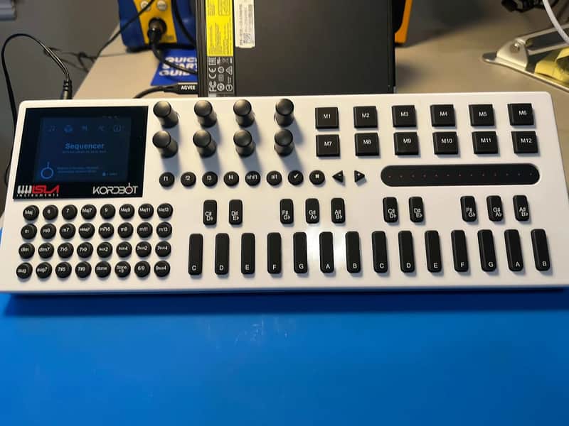 Isla Instruments Kordbot works great slightly scuffed screen low price image 1