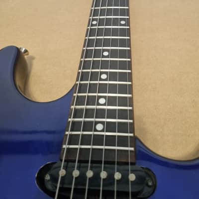 Squier Showmaster HSS Electric Guitar Reverse Headstock in Stratocaster Strat image 4