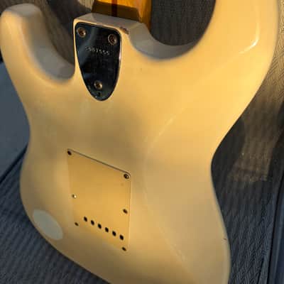 Fender Japan squire mid 80's - aged white image 3