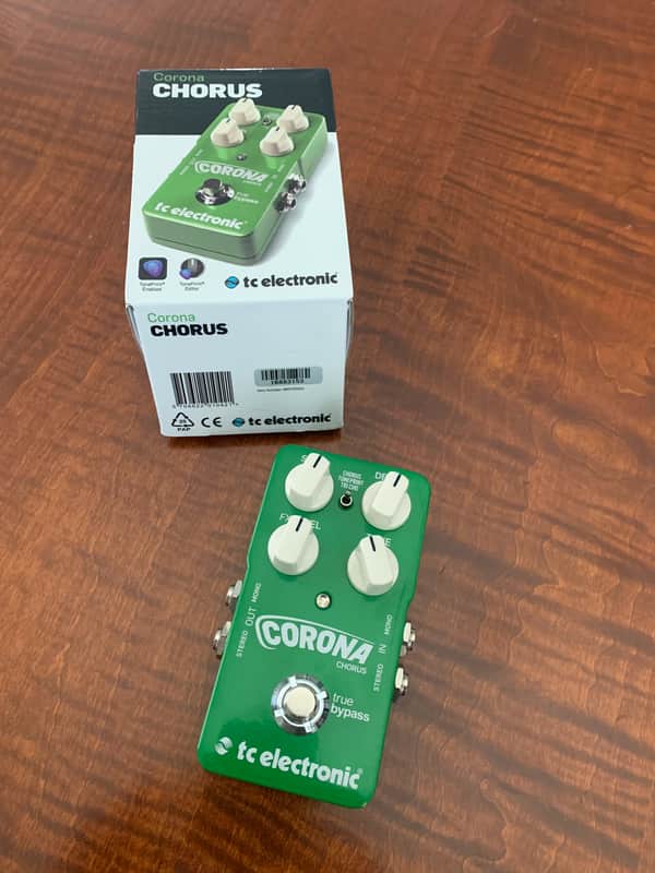 TC Electronic Corona Chorus 2011 - Present - Green image 1