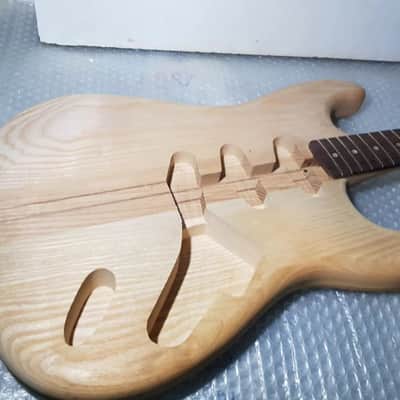 80's NECK THROUGH SWAMP ASH BODY DESIGN STR*T - made in GERMANY image 4