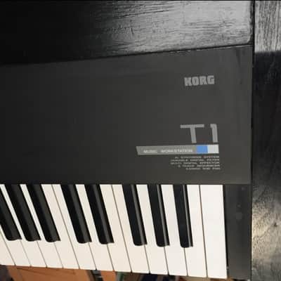 Korg T1 Synthesiser / Workstation + Case ++ image 3
