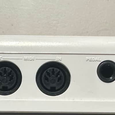 Korg padKONTROL USB Drum Pad Studio Controller 2005 - Present White image 2