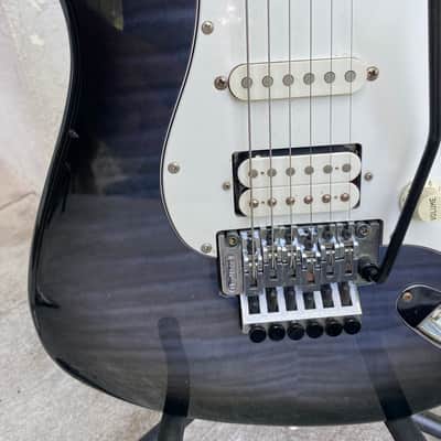 Japan built Fender "Squier Series" Floyd Rose Standard Stratocaster with Rosewood Fretboard 1992 - 1996 - Blue Foto Flame image 6