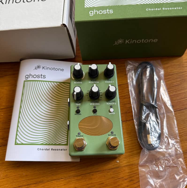 Kinotone Ghosts 2026 - Green image 1