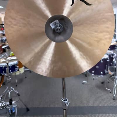 ZILDJIAN K0703 17" K SWEET CRASH - 1156G - FLOOR MODEL image 4