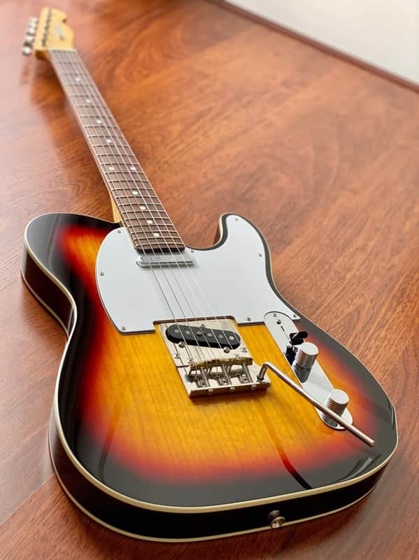 Tokai Telecaster ATEB-Maverick YS/R in Old Yellow Sunburst with