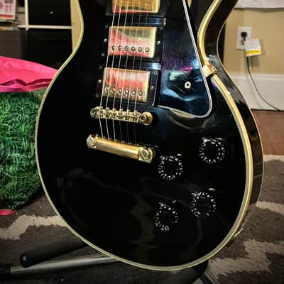 1989 Gibson Les Paul Custom 35th Anniversary Black and Gold Triple Pickup! 1989 - Gloss Black and Gold Accents image 1