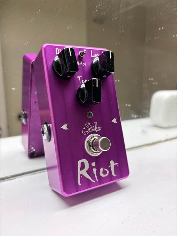 Suhr Riot