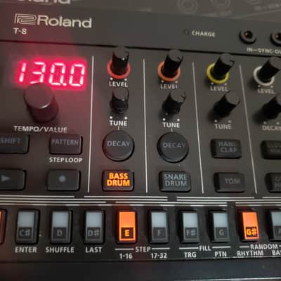 Roland T-8 AIRA Compact Beat Machine 2022 - Present - Black image 2