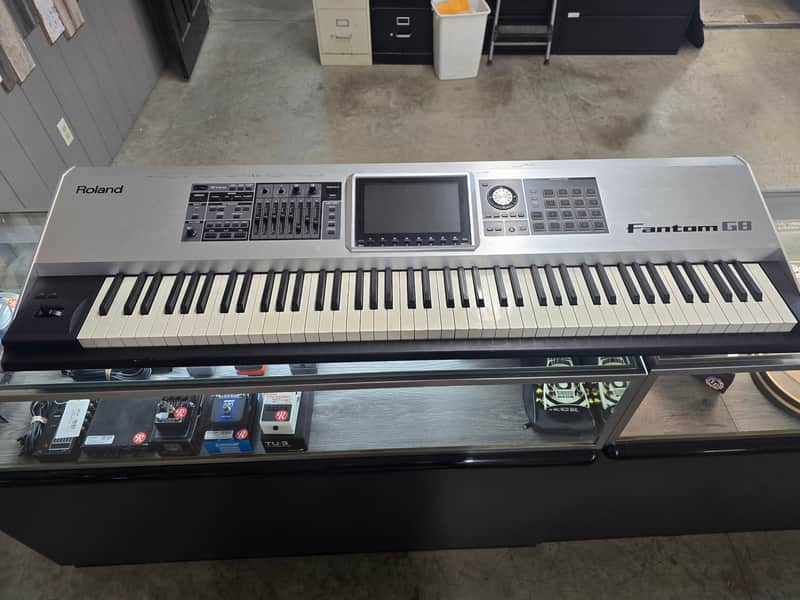 Roland Fantom-G8 88-Key Workstation Keyboard 2008 - 2012 - Silver image 1