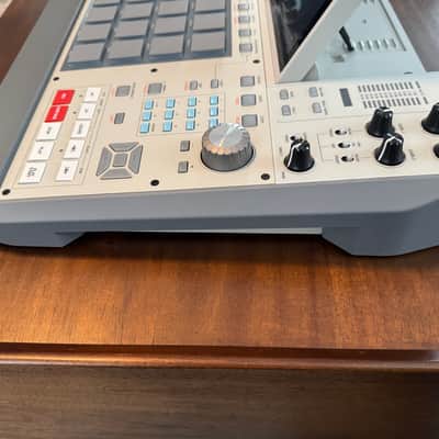 Akai MPC X Special Edition Standalone Sampler / Sequencer 2023 - Present - Grey image 8