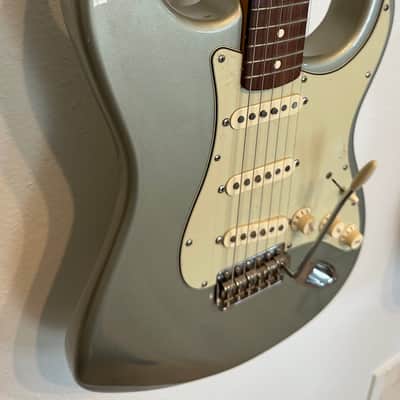 Fender Fender Classic 60s Stratocaster 2004 - Mexico - Inca Silver image 3