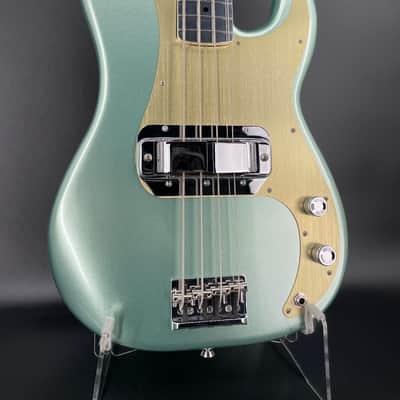 Immagine Electrical Guitar Company 34.00 bolt on Aluminum neck P Bass Rickenbacker horseshoe 2023 - Polished and Mystic Surf Green - 1