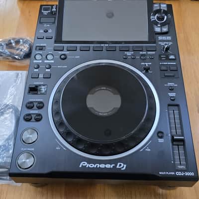 2 Pioneer CDJ 3000s - Mint image 2